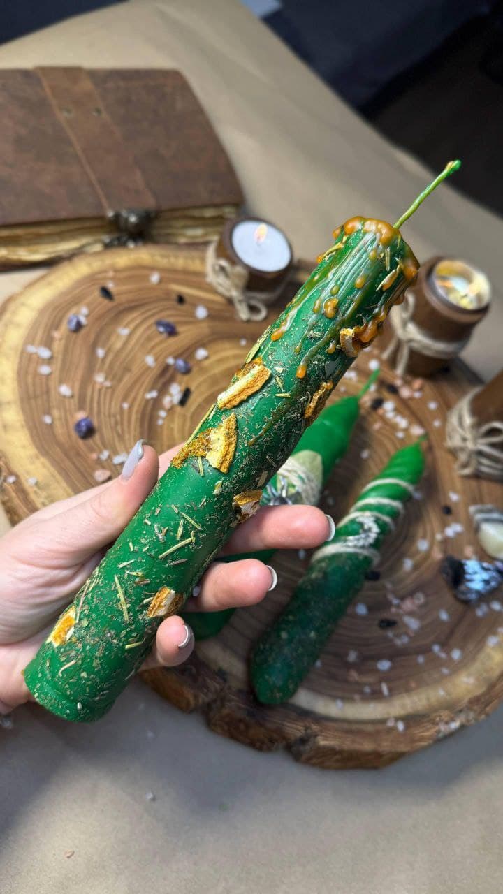 Денежная свеча с золотом